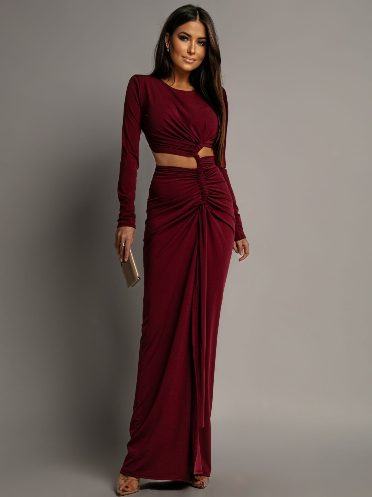 Sukienka maxi z ozdobnym marszczeniem prążkowana bordowa