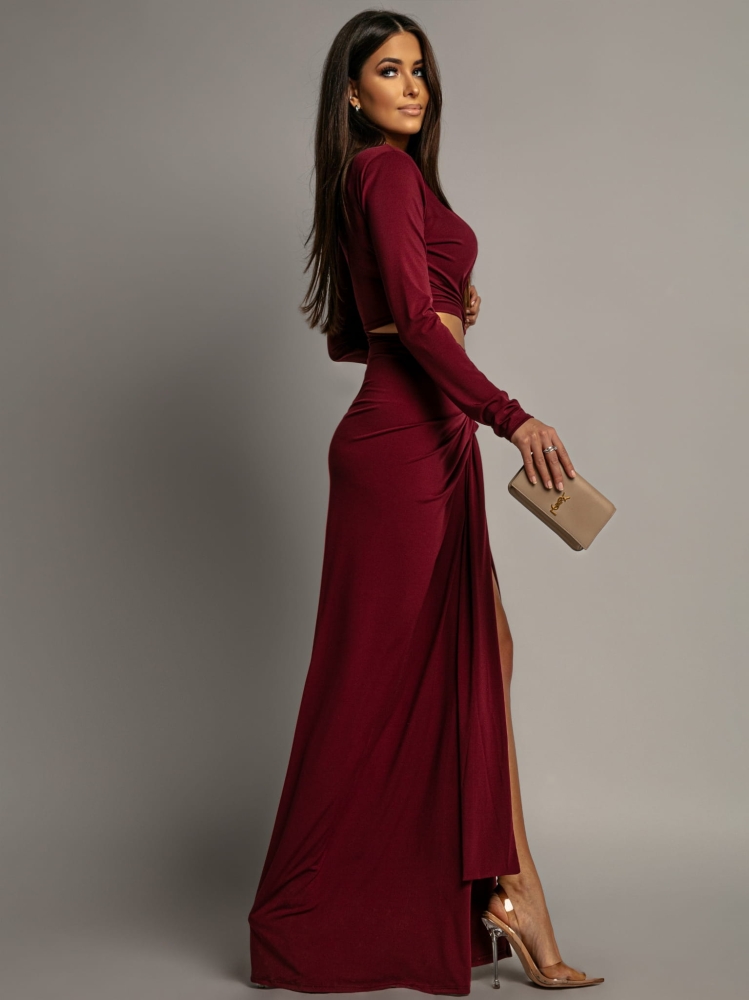 Sukienka maxi z ozdobnym marszczeniem prążkowana bordowa