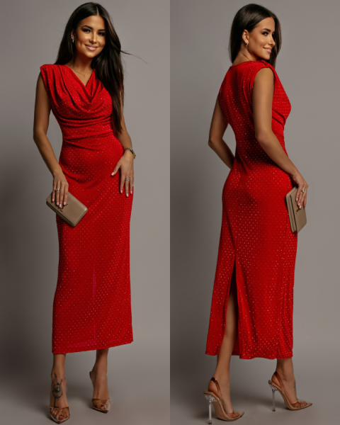 Sukienka z perełkami i ozdobnym dekoltem czerwona