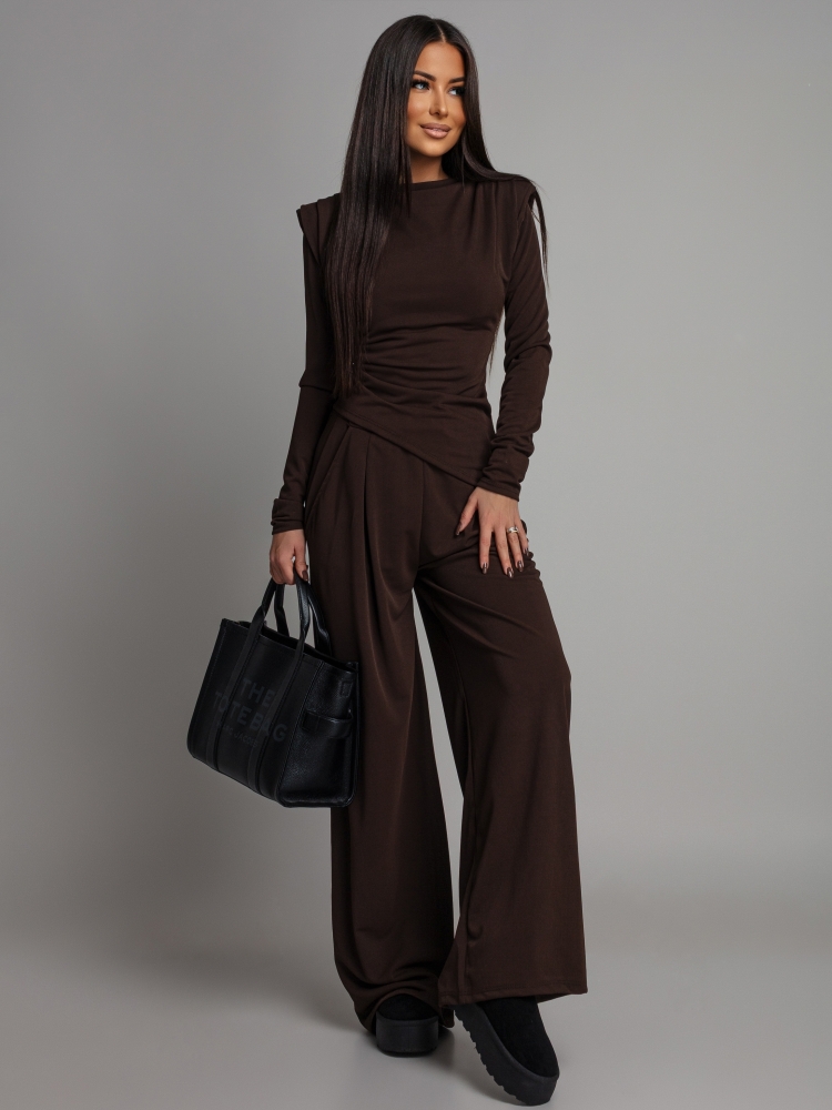 Komplet bluzka na długi rękaw oraz spodnie czekoladowy