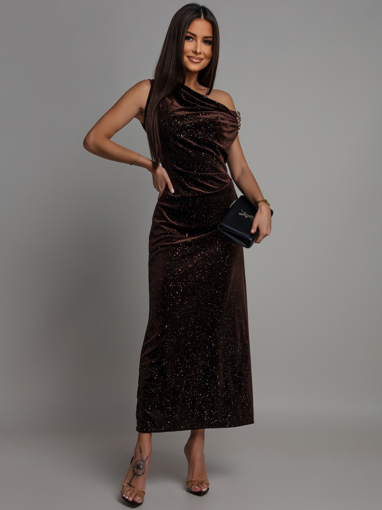 Sukienka midi welurowa opadające ramię brązowa