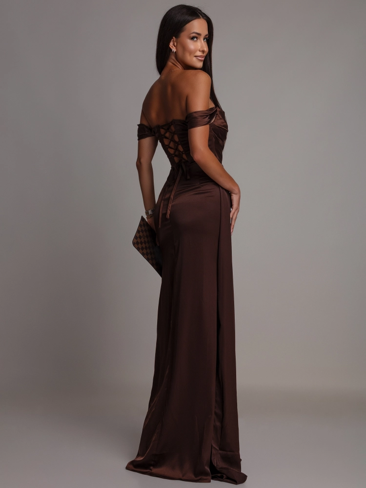 Elegancka sukienka maxi gorsetowa klasyczna z rozcięciem i rękawkami brązowa PREMIUM