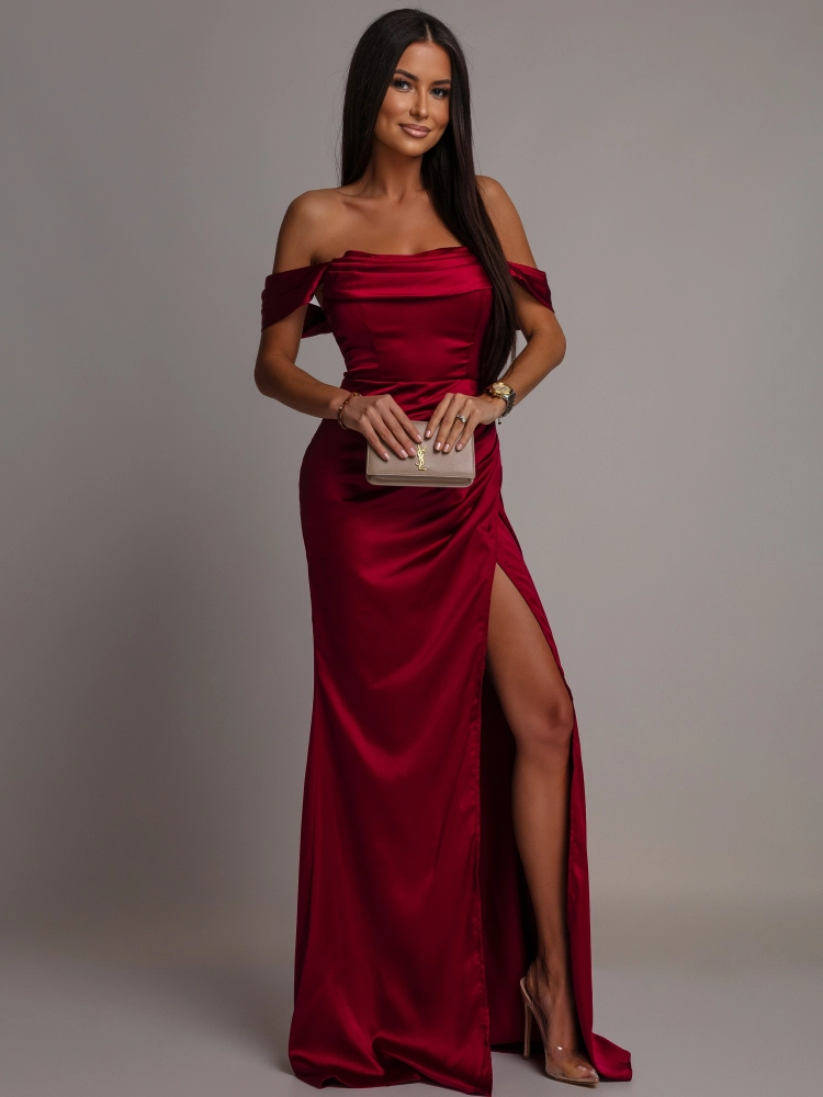 Elegancka sukienka maxi satynowa z opadającymi ramiączkami bordowa PREMIUM