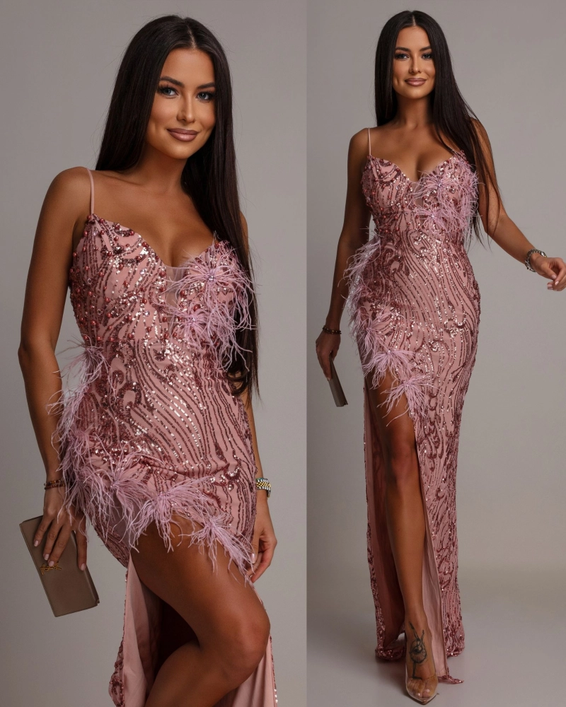 Elegancka sukienka MAXI z perełkami i piórkami różowa PREMIUM