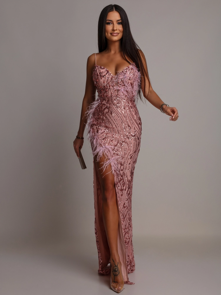 Elegancka sukienka MAXI z perełkami i piórkami różowa PREMIUM