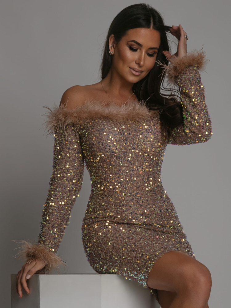 Sukienka cekinowa z piórkami na dekolcie złota PREMIUM