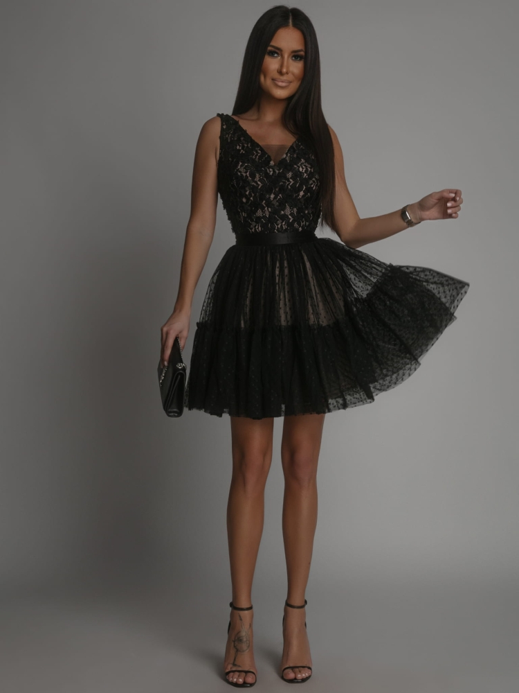 Sukienka tiulowa z ozdobnymi różyczkami czarna PREMIUM