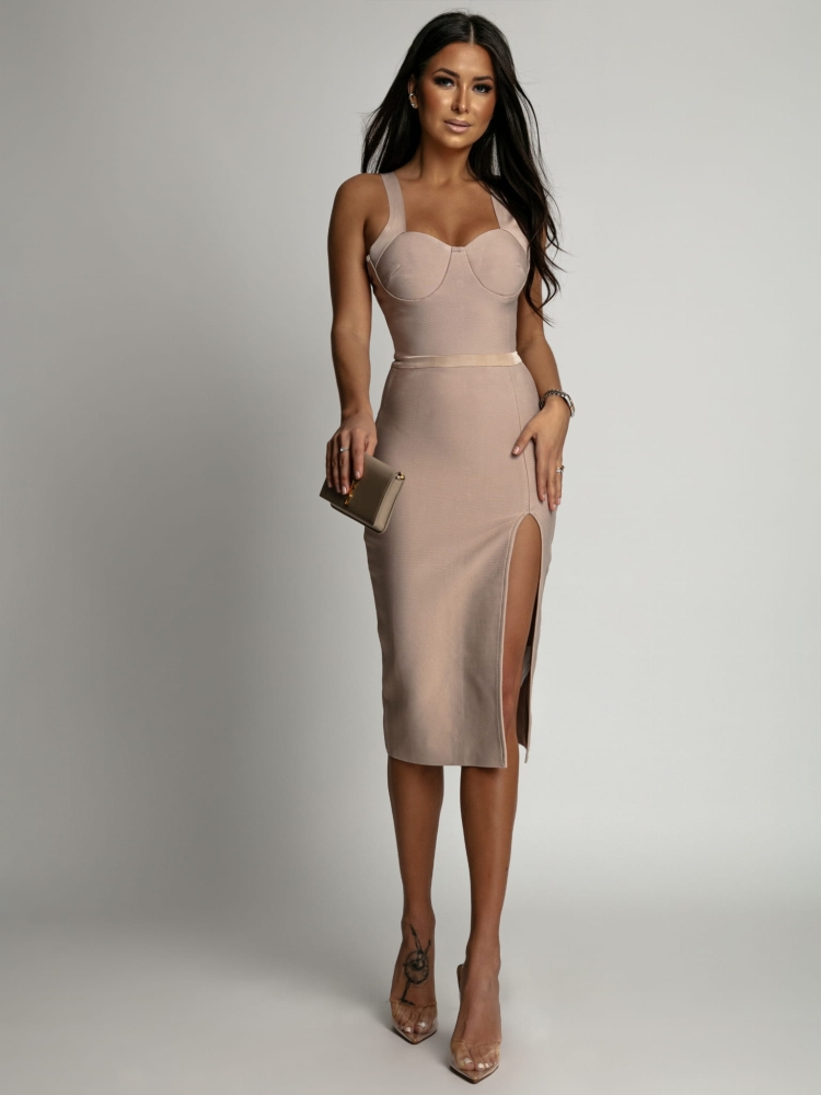 Sukienka klasyczna na grubych ramiączkach z rozcięciem bandażowa beżowa PREMIUM